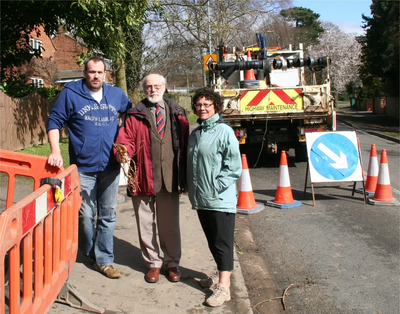 Image courtesy of Bill Lewis Stephen Sargent, Cllr Bill Lewis (and tree root) with Glenda Allanach in Overslade Lane on 26 March 2015